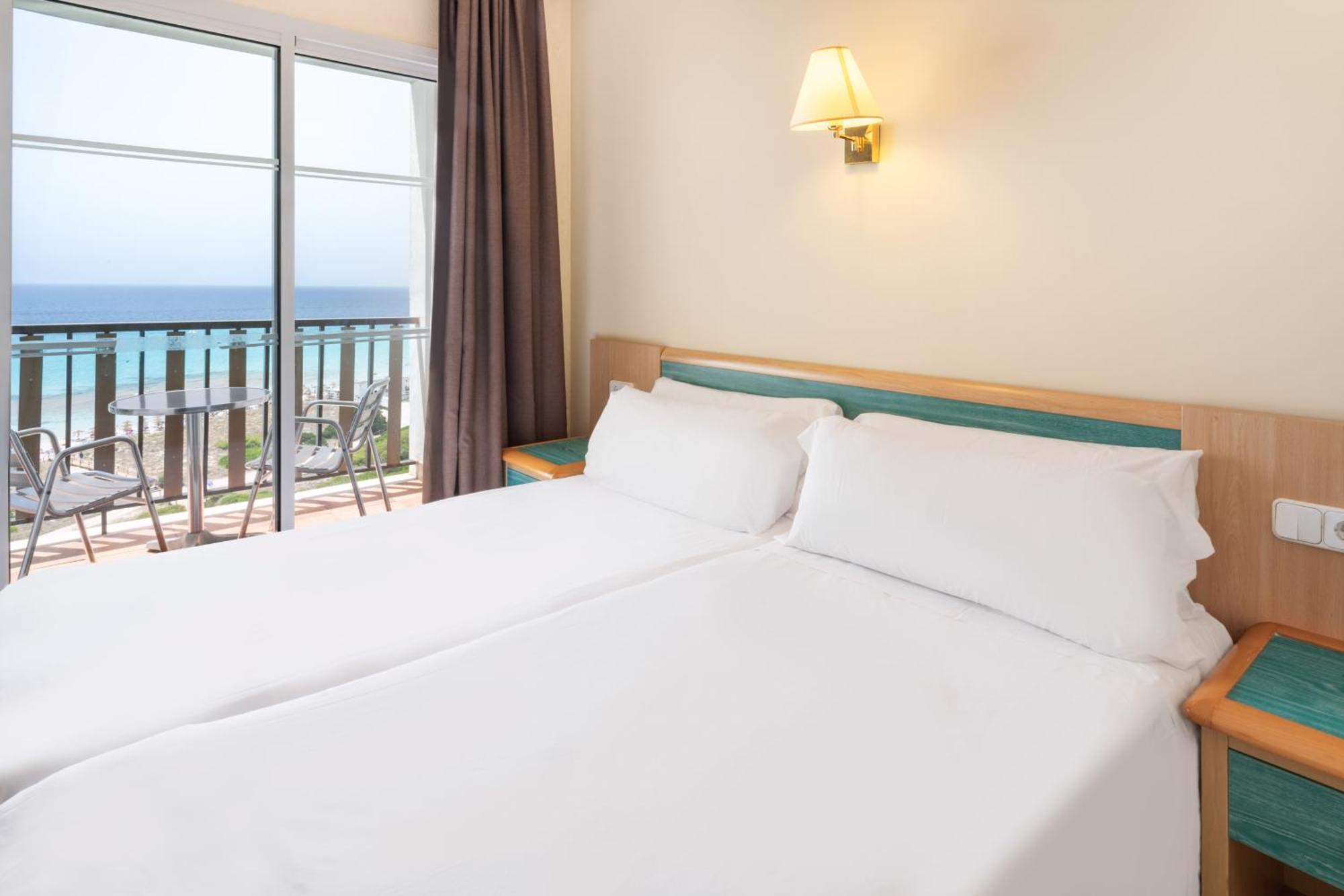 Sol Milanos Pingueinos Hotell Son Bou Eksteriør bilde