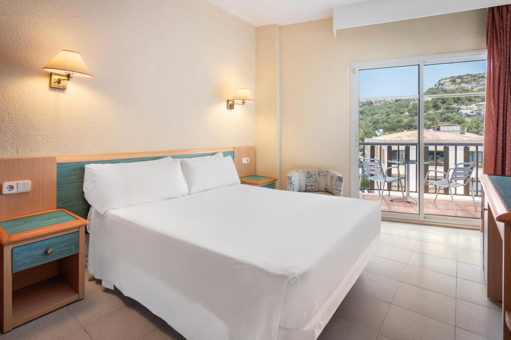 Sol Milanos Pingueinos Hotell Son Bou Eksteriør bilde